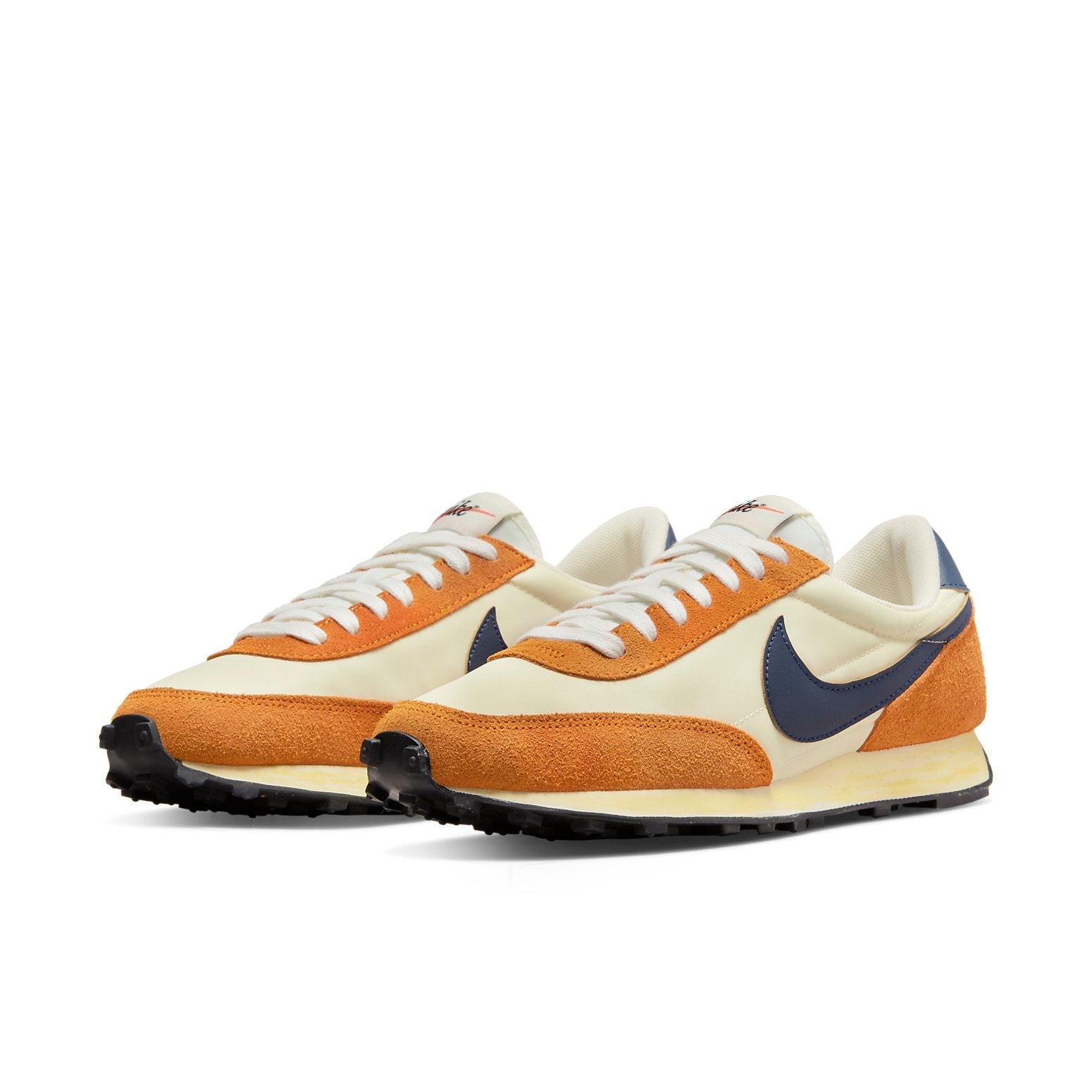 (WMNS) Nike Daybreak SE 'Coconut Milk Midnight Orange' DV1746-142