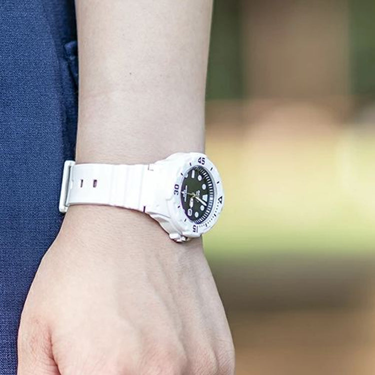 CASIO Waterproof Sports Quartz White Analog LRW-200H-1E