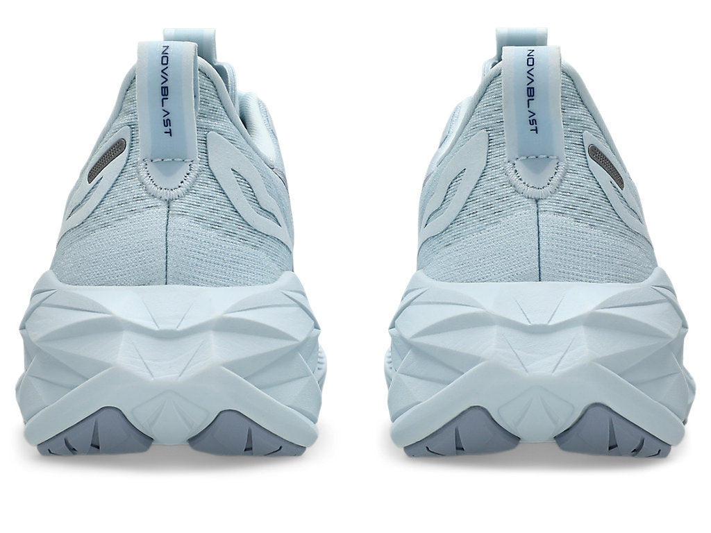 (WMNS) ASICS Novablast 4 LE 'Cool Grey' 1012B688-020