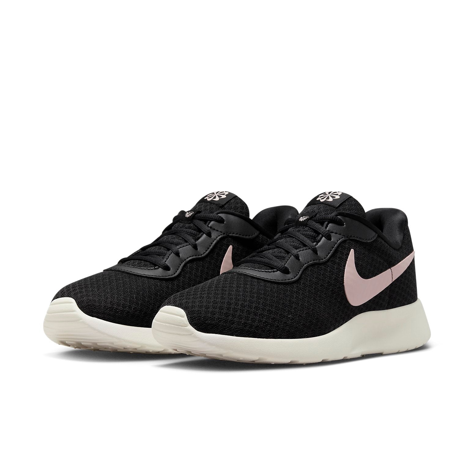 (WMNS) Nike Tanjun EasyOn 'Black Sail Pink' DV7786-002