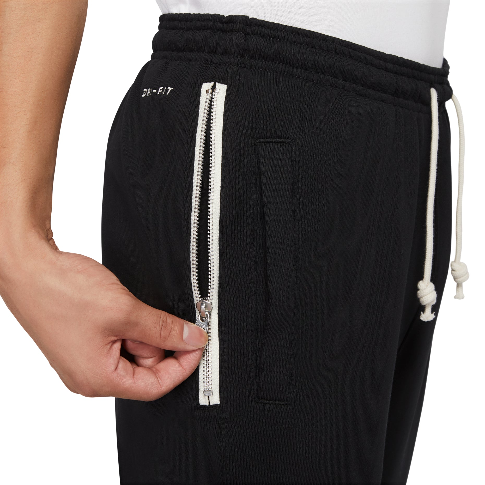 Nike Dri-FIT Standard Issue Sweatpants Asia Sizing 'Black' CK6366-010