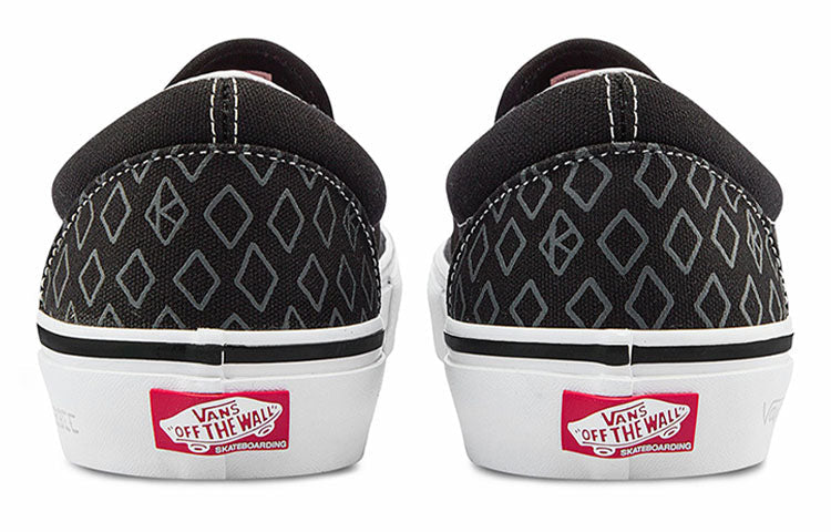 Vans Krooked x Skate Slip-On 'Natas For Ray Barbee' VN0A5FCAAPM