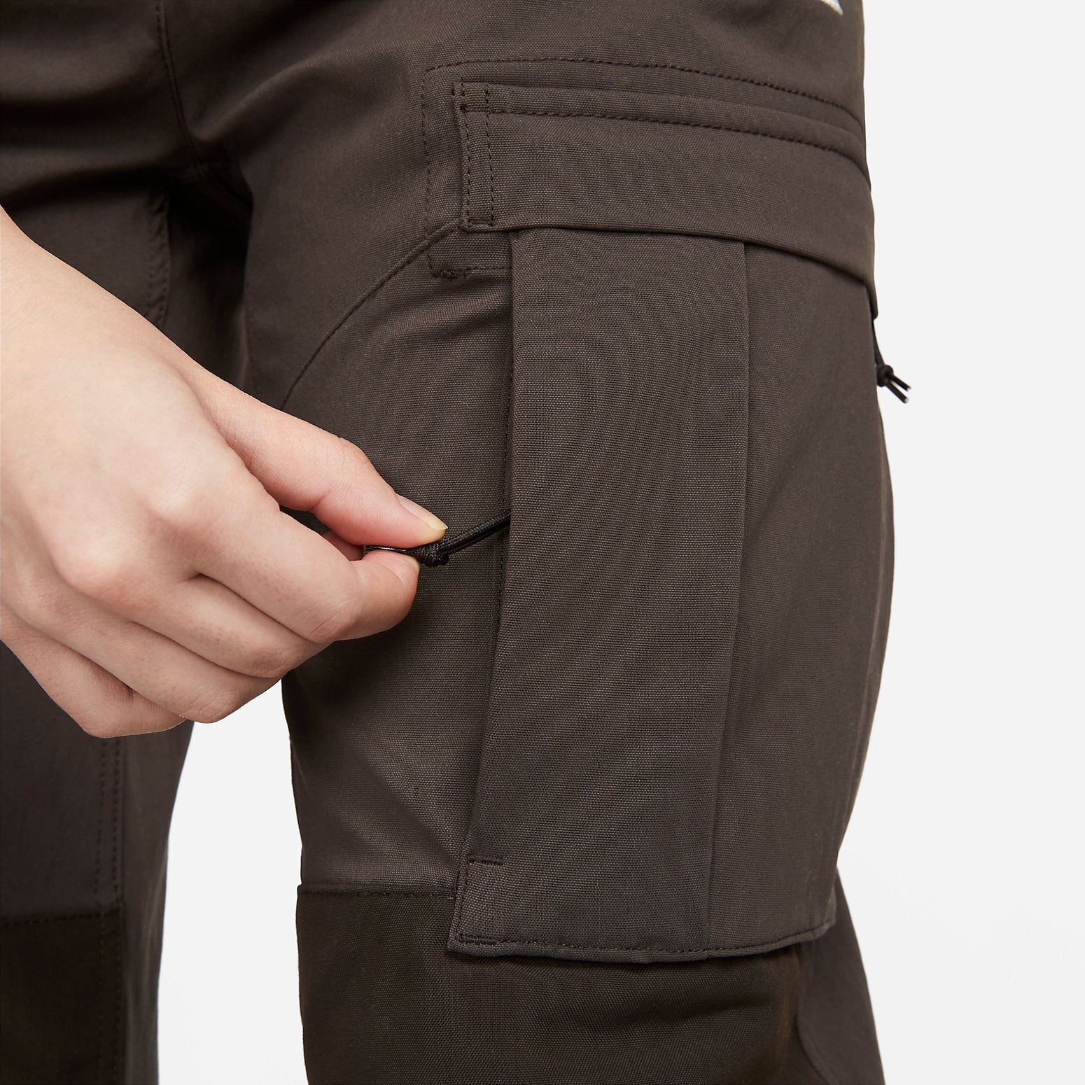 (WMNS) Nike ACG Smith Summit Cargo Pants Asia Sizing 'Velvet Brown' CV0618-220