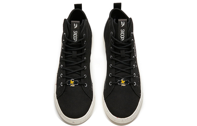 ANTA x Snoopy Skateboarding Series Sneakers 'Black White' 912138601-1