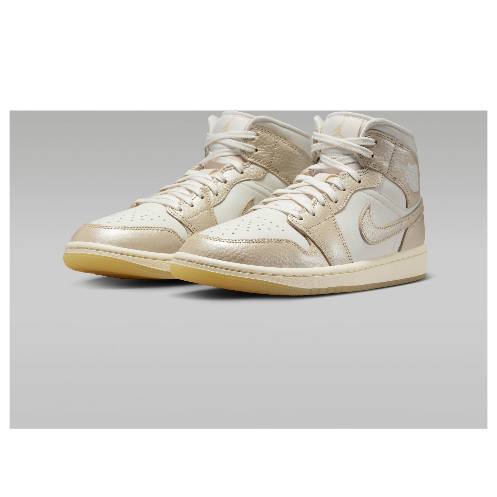(WMNS) Air Jordan 1 Mid SE 'Metallic Team Gold' HV5159-100
