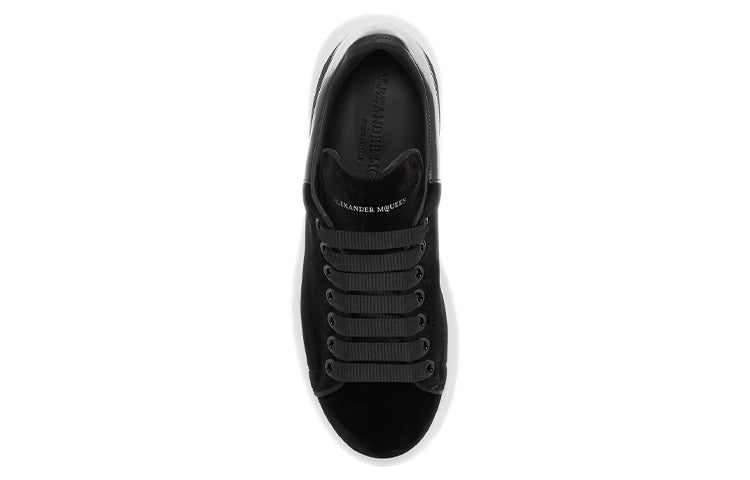 (WMNS) Alexander McQueen Oversized Sneaker 'Black Suede' 482142W4FKT1000