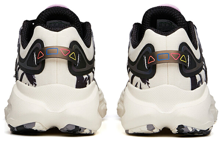(WMNS) ANTA Running Series Sneakers Leather 'White Black Grey' 122135590-3