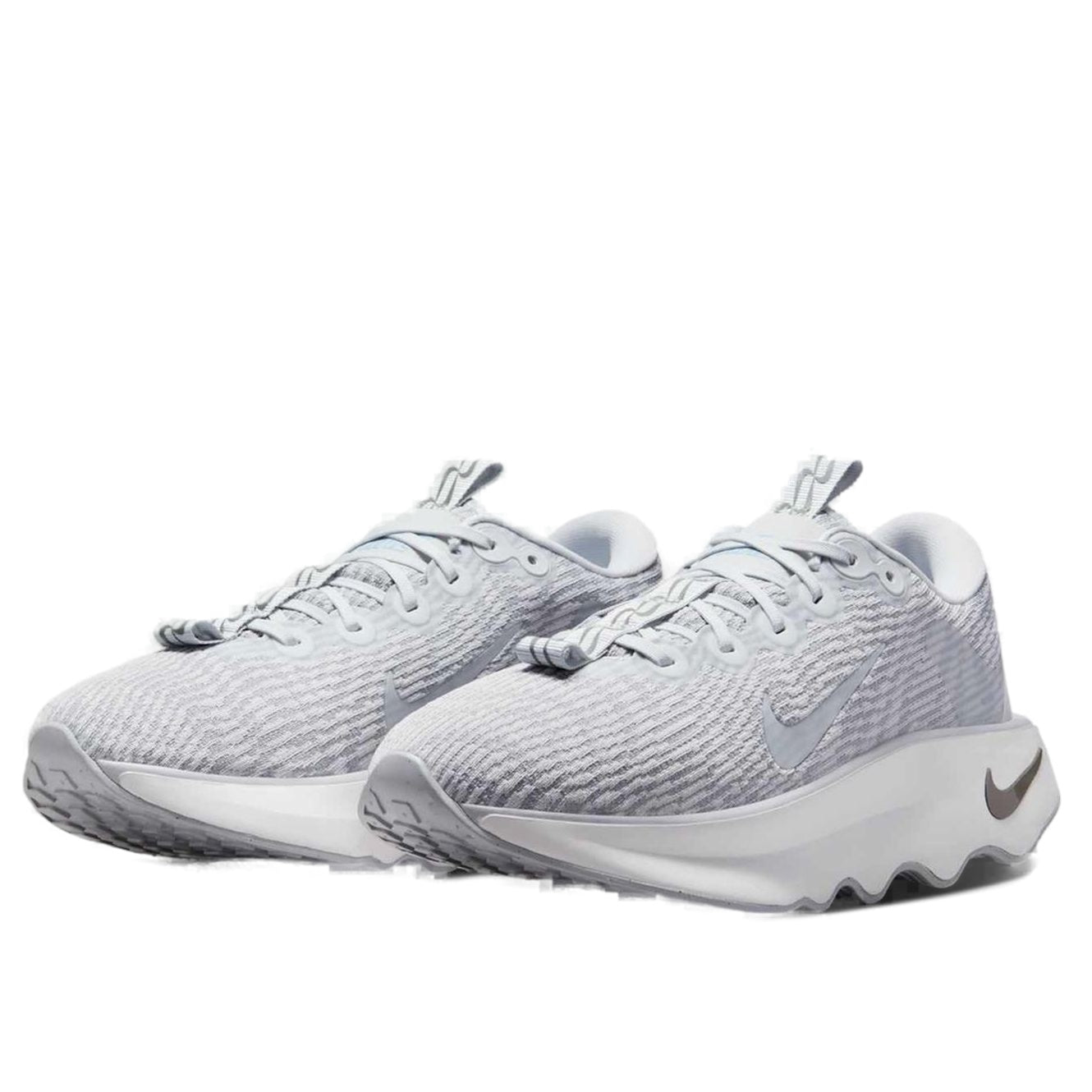 (WMNS) Nike Motiva 'Photon Dust Light Smoke Grey Metallic Pewter' DV1238-010