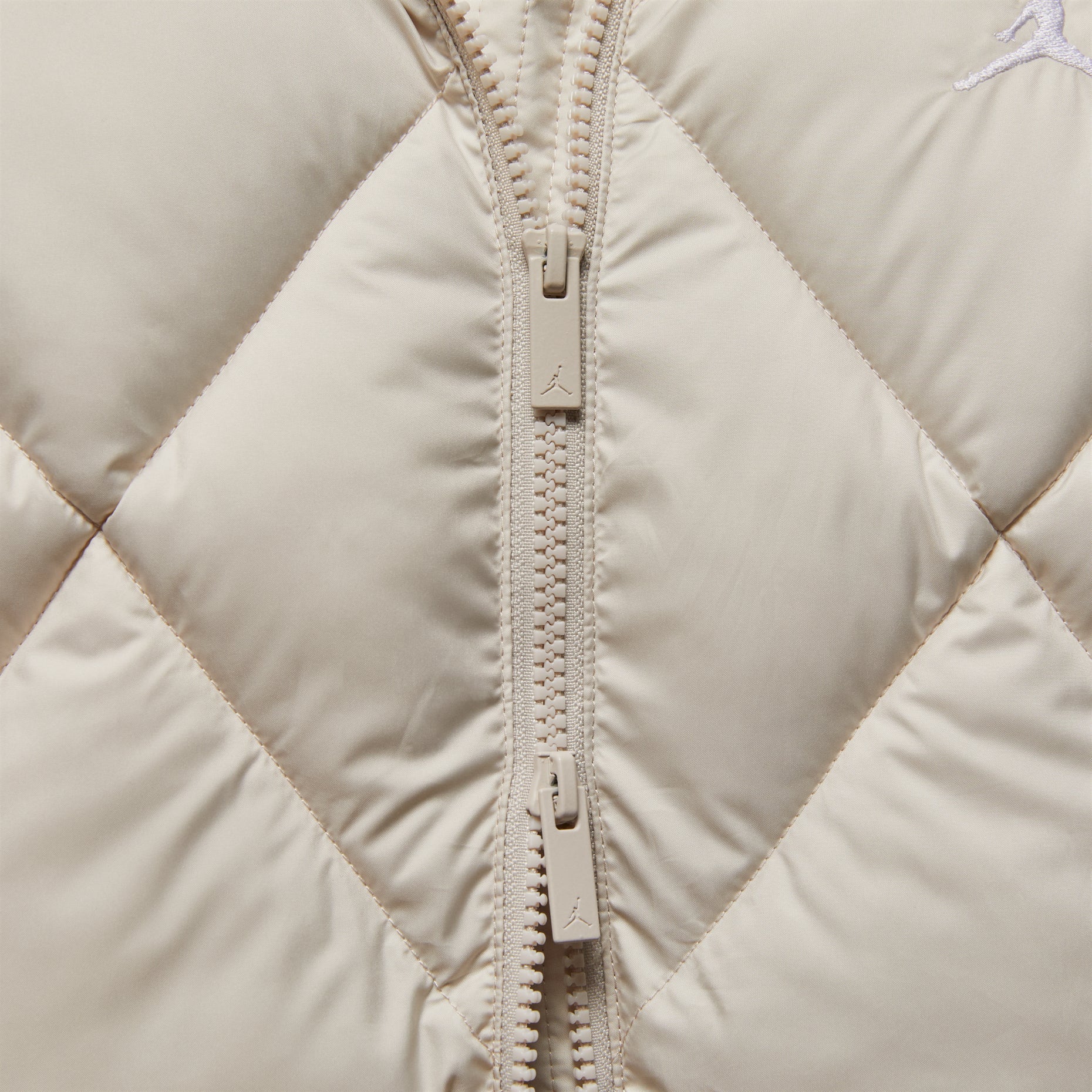 (WMNS) Air Jordan Brooklyn Quilted Puffer Jacket 'Light Orewood Brown' HV0418-104