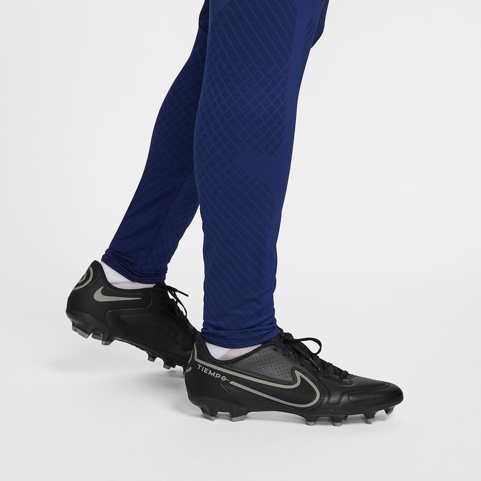 Nike FC Barcelona Strike Dri-Fit Soccer Pants 'Navy' DH7684-492