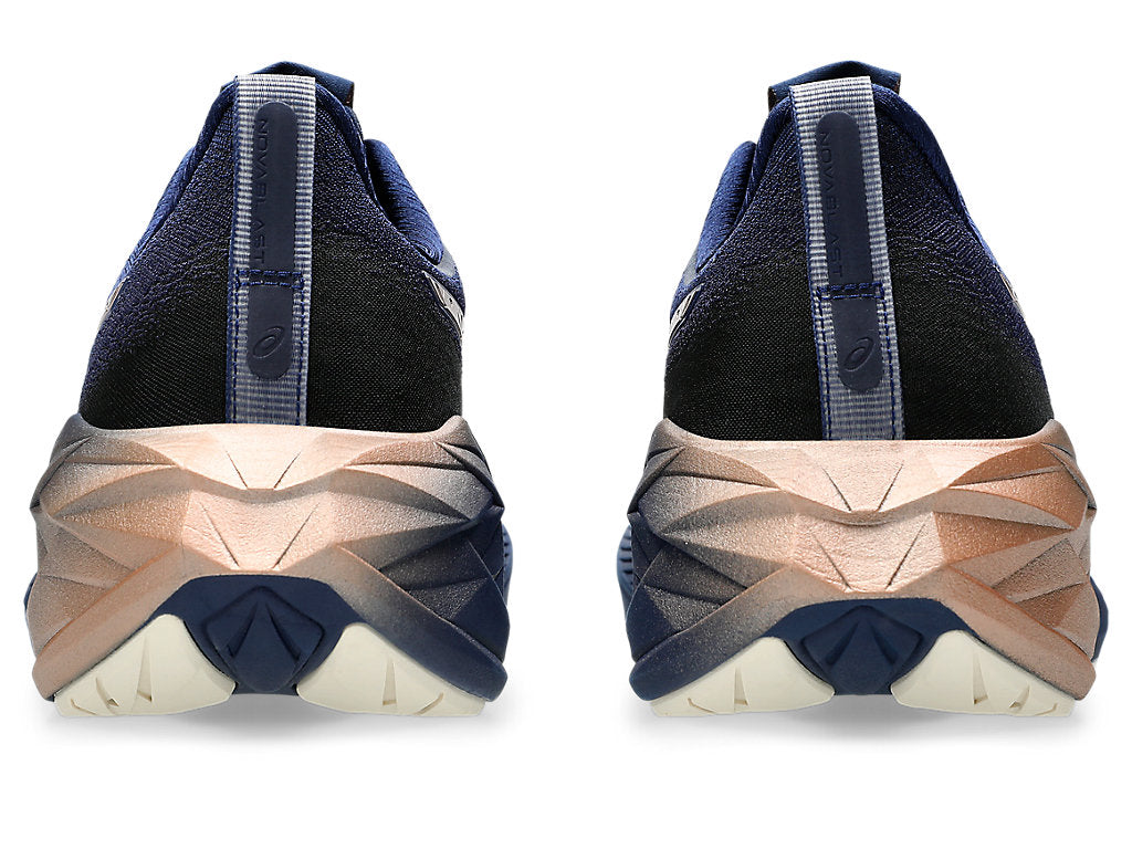 (WMNS) ASICS Novablast 4 Platinum 'Blue Expanse Rose Gold' 1012B739-400