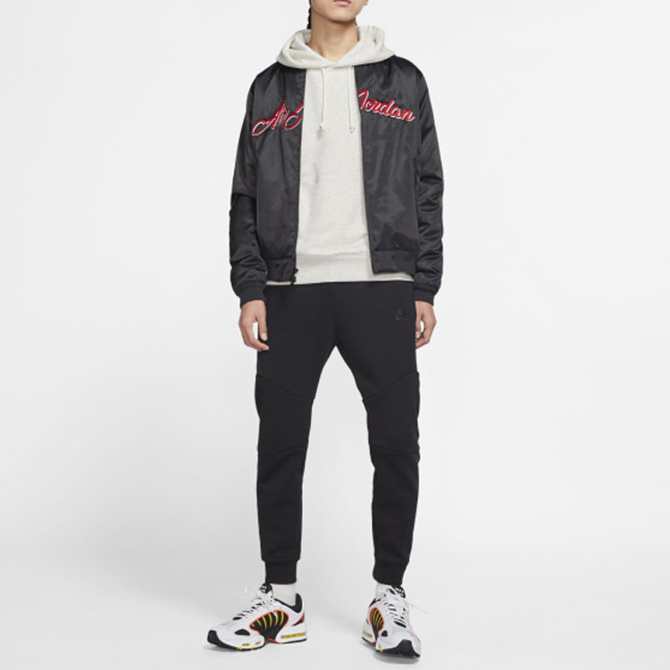 Men's Nike Small Logo Pullover White CN9684-059