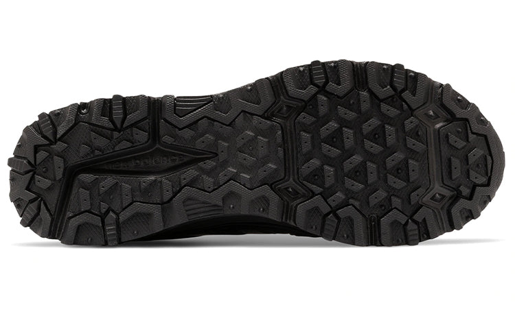 New Balance 410 v5 Shoes Black MT410NE5
