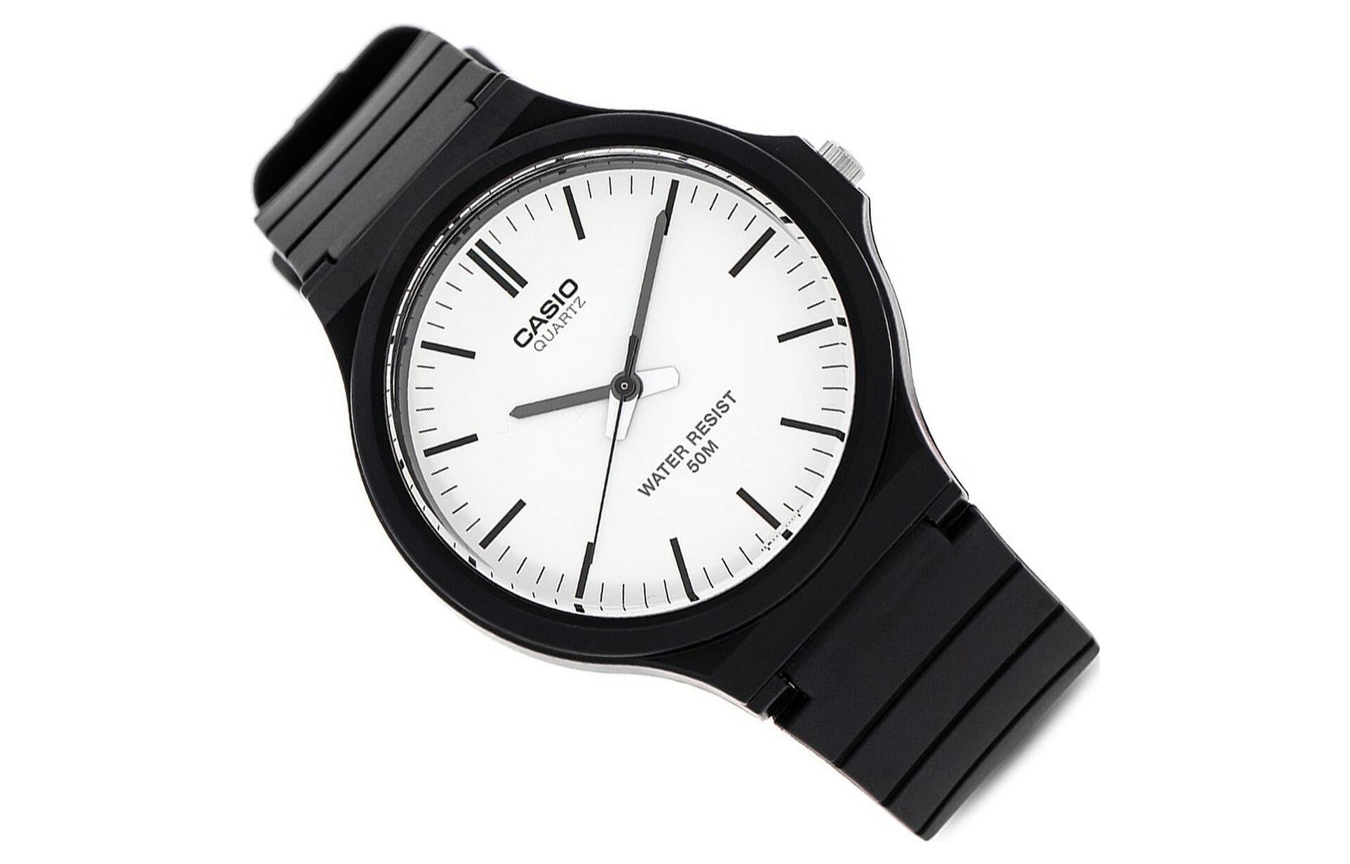 CASIO Waterproof Sports Unisex Black Analog MW-240-7E