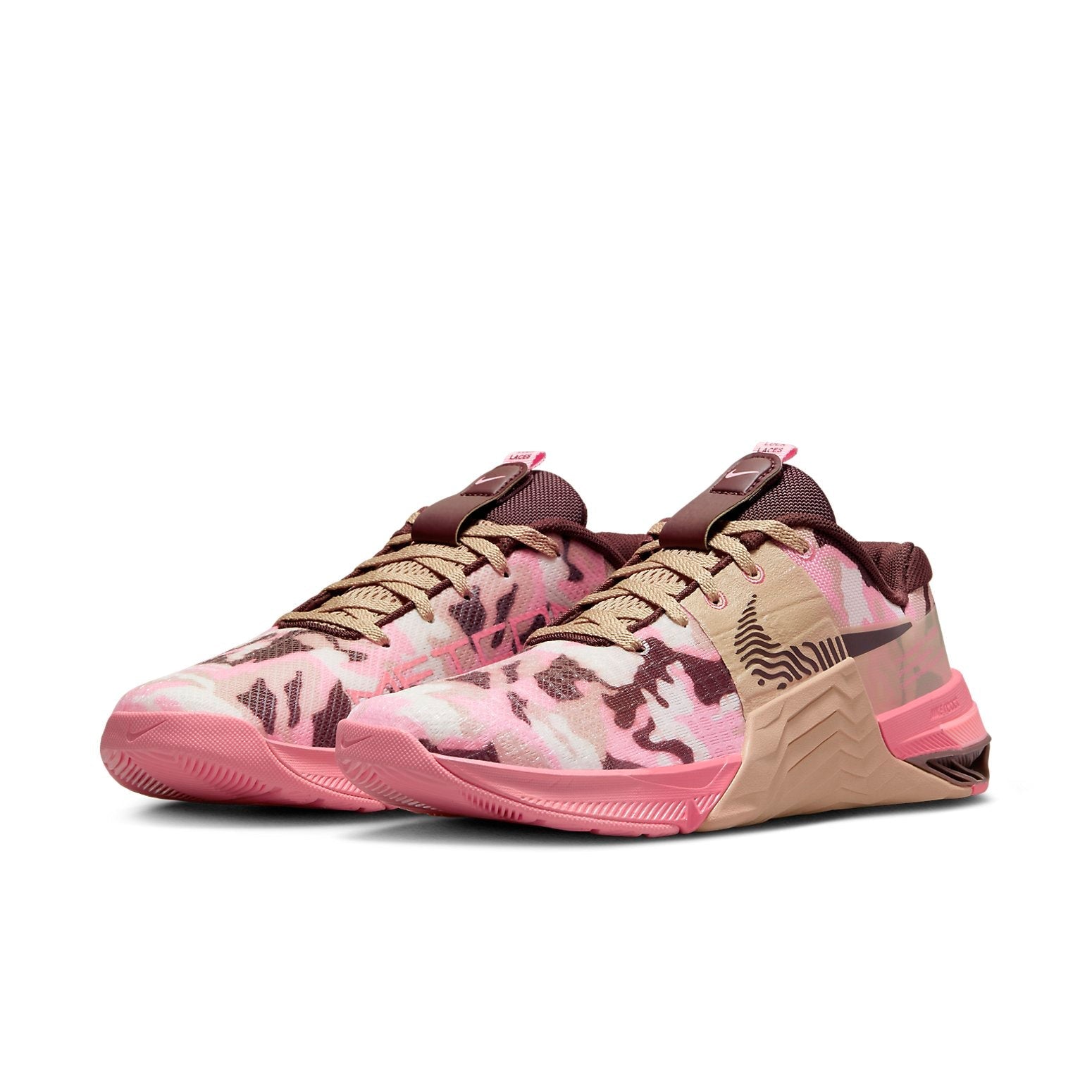 (WMNS) Nike Metcon 8 AMP 'Coral Chalk Camo' DV9013-200