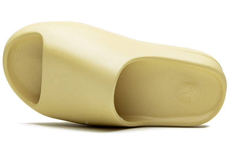 adidas Yeezy Slide 'Desert Sand' FW6344