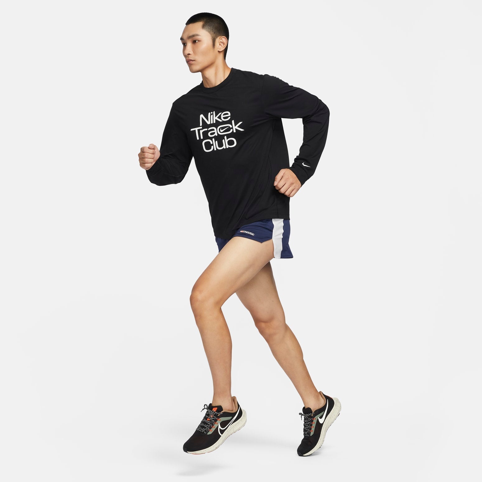 Nike Track Club Sweatshirt 'Black' FB6828-010