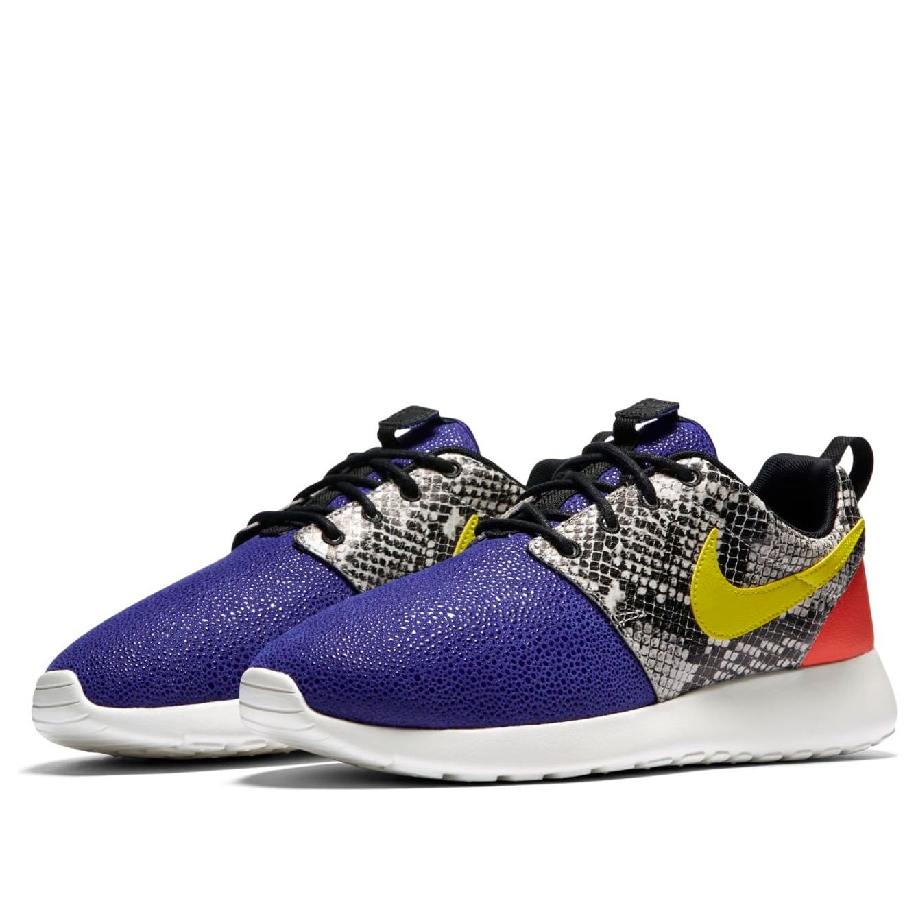 (WMNS) Nike Roshe One LX 'Python Pack' 881202-400