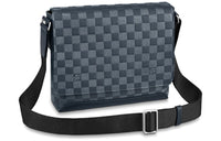 LOUIS VUITTON District Crossbody Bags