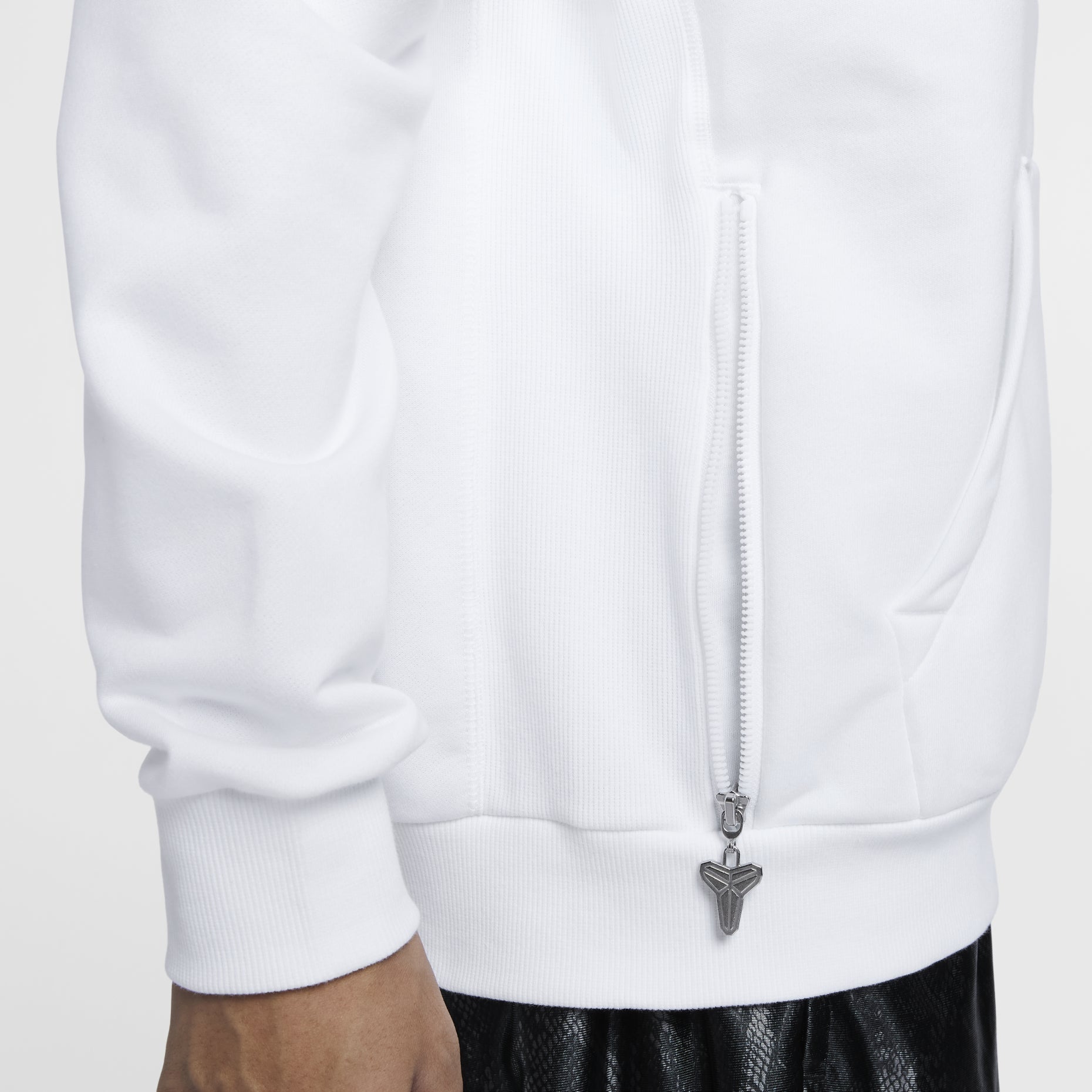 Nike Kobe Dri-FIT Pullover Basketball Hoodie Asia Sizing 'White' HF0067-100