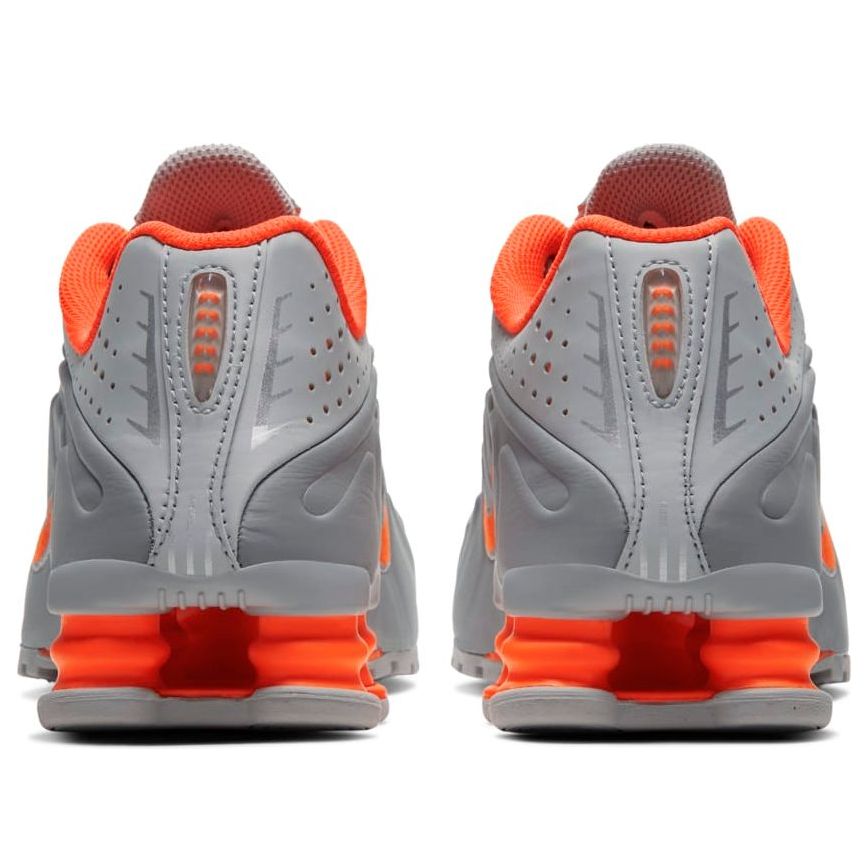 (GS) Nike Shox R4 'Light Smoke Grey Hyper Crimson' CW2626-001