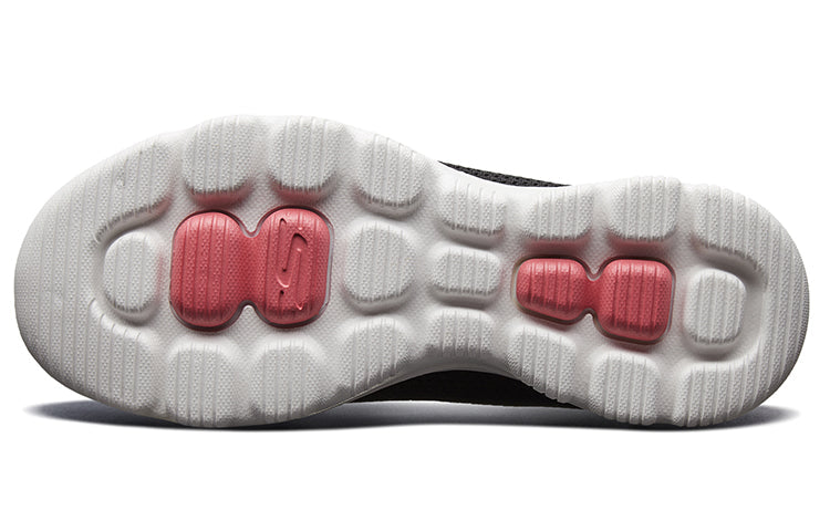 (WMNS) Skechers Go Walk Evolution Ultra 'Black White' 15749-BKW
