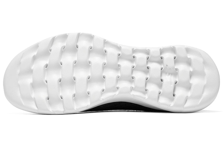 (WMNS) Skechers Go Walk 5 'Black White' 124636-BKW