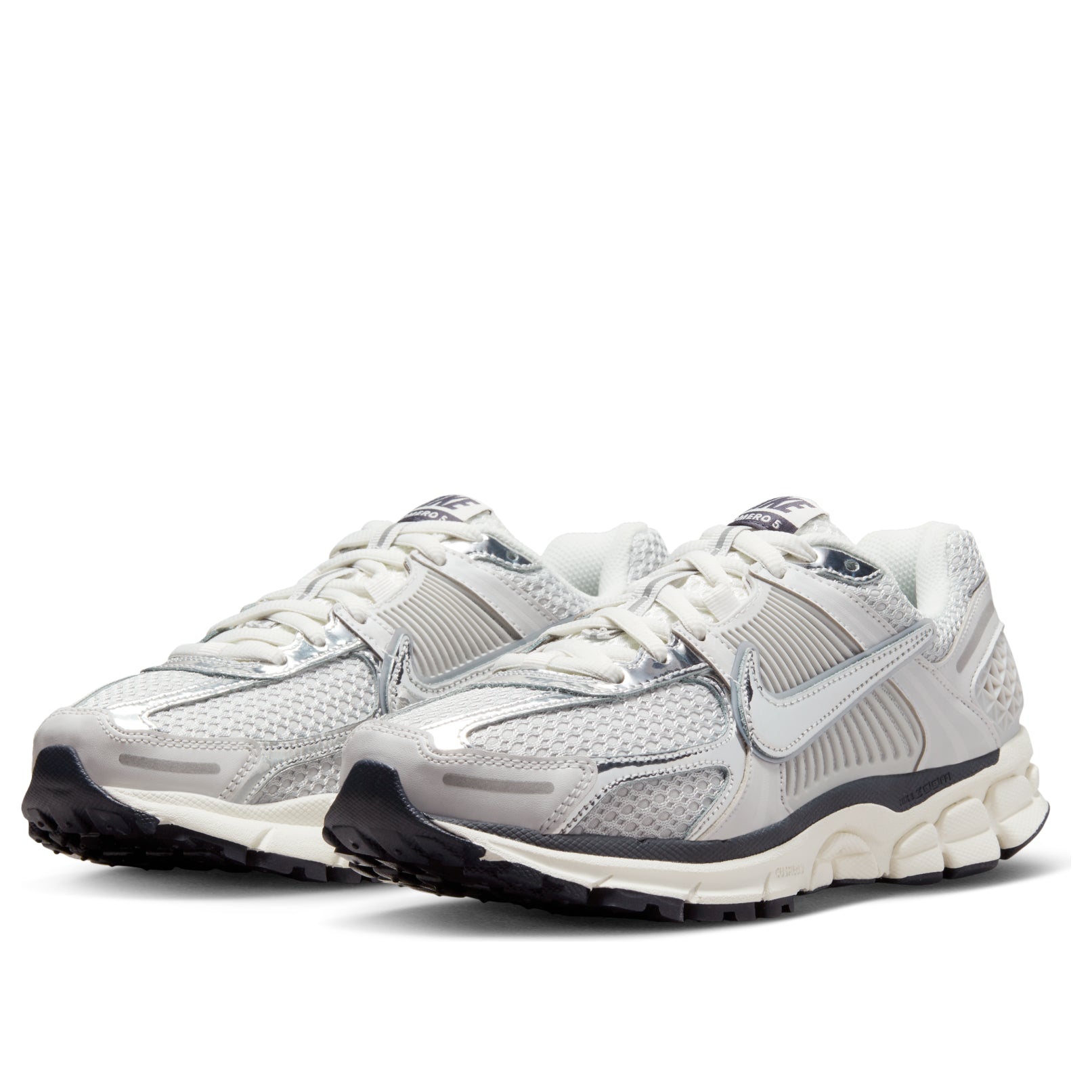 (WMNS) Nike Air Zoom Vomero 5 'Photon Dust Metallic Silver' FD0884-025