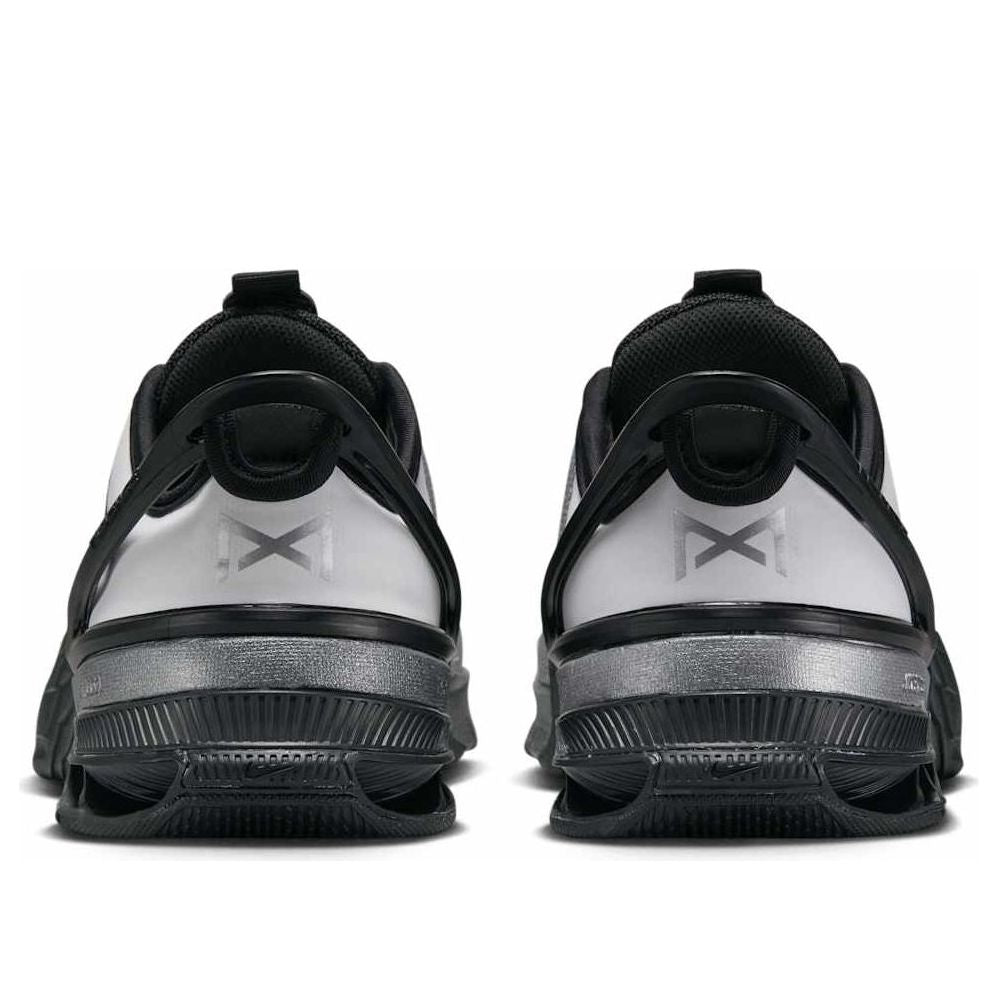 (WMNS) Nike Metcon 8 FlyEase Premium 'White Black Silver' DV9931-100