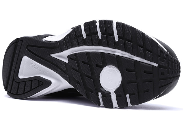 Reebok Run Pheehan 5.0 Black/White FV4288