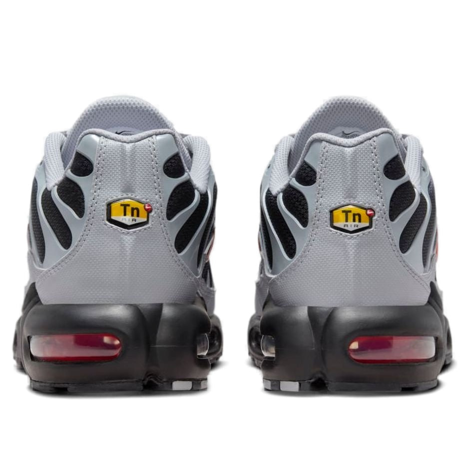 Nike Air Max Plus 'Wolf Grey Picante Red' DM0032-011