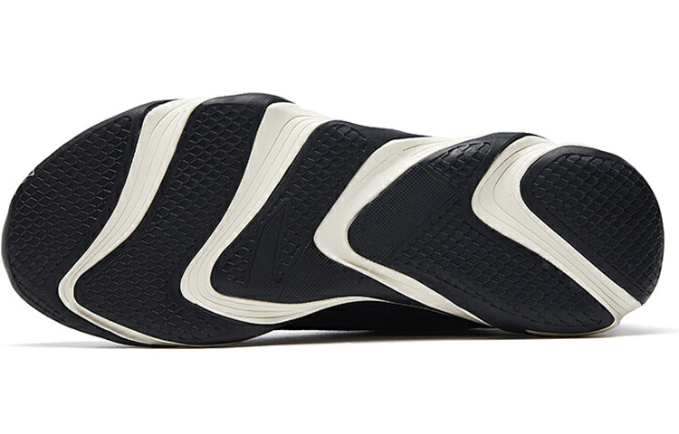 (WMNS) ANTA Running Series 2020 'Black White' 122025515-1