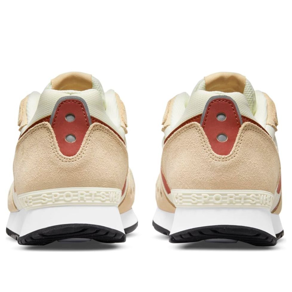 (WMNS) Nike Venture Runner Wide 'Coconut Milk' DM8454-105