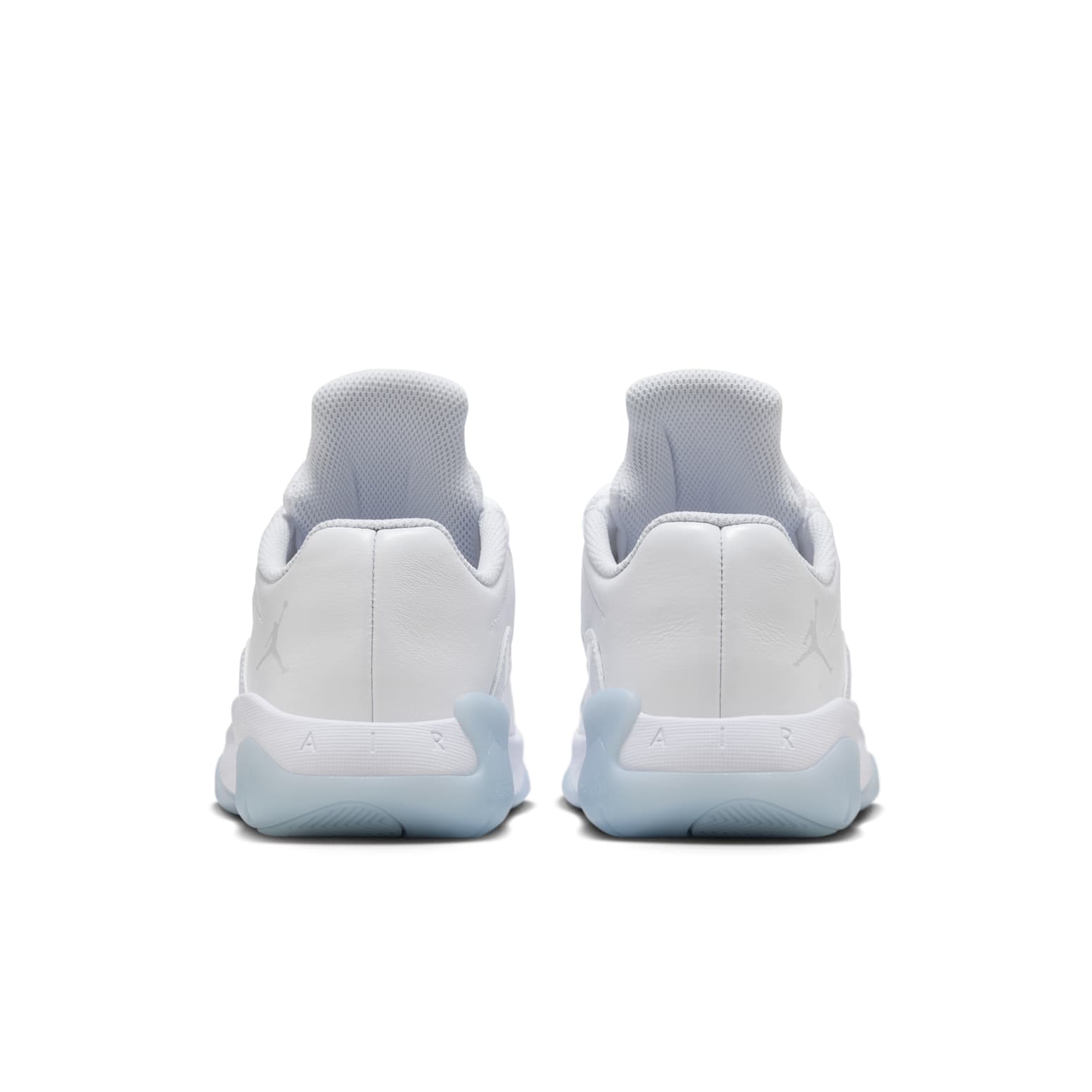 (WMNS) Air Jordan 11 CMFT Low 'White Ice Blue Football Grey' DV2629-140