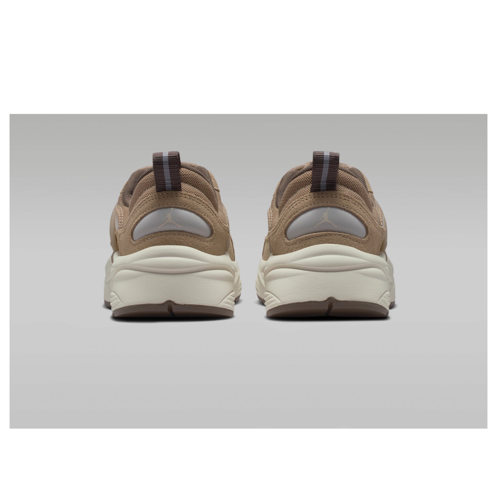(WMNS) Air Jordan Trunner O/S 'Khaki Pale Ivory' IR1839-200