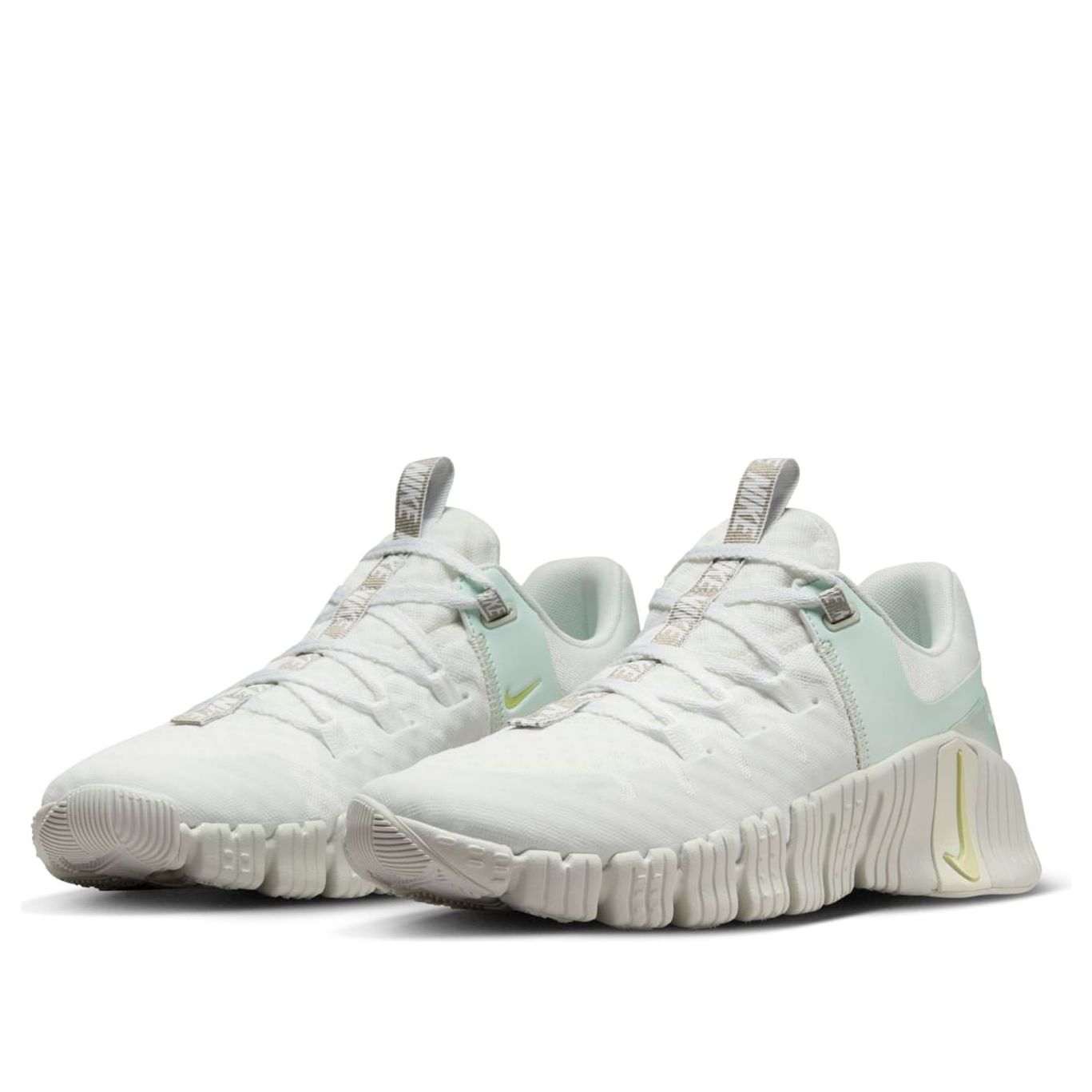 (WMNS) Nike Free Metcon 5 Premium 'Sea Glass Barely Green' FJ1548-100