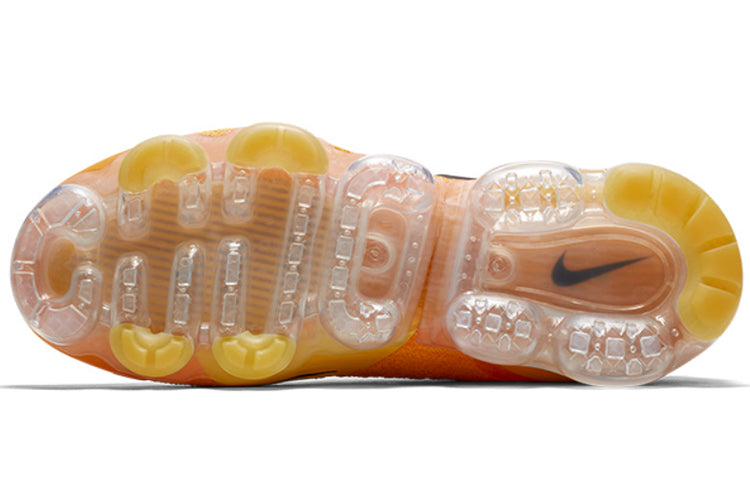 (WMNS) Nike VaporMax Moc 2 'University Gold' AJ6599-700