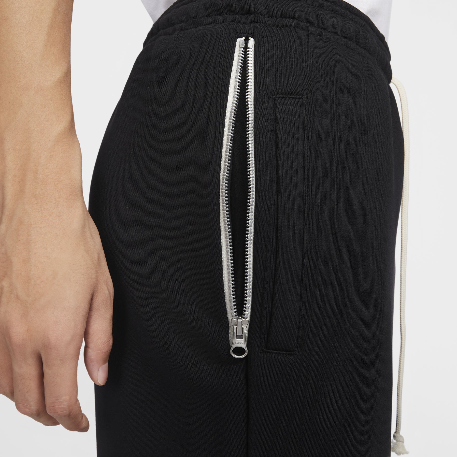 Nike Standard Issue Dri-FIT Basketball Sweatpants Asia Sizing 'Black' FZ0225-010