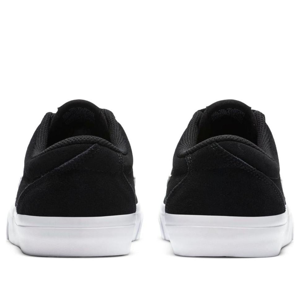 (WMNS) Nike SB Charge Suede 'Black White' CQ2470-001