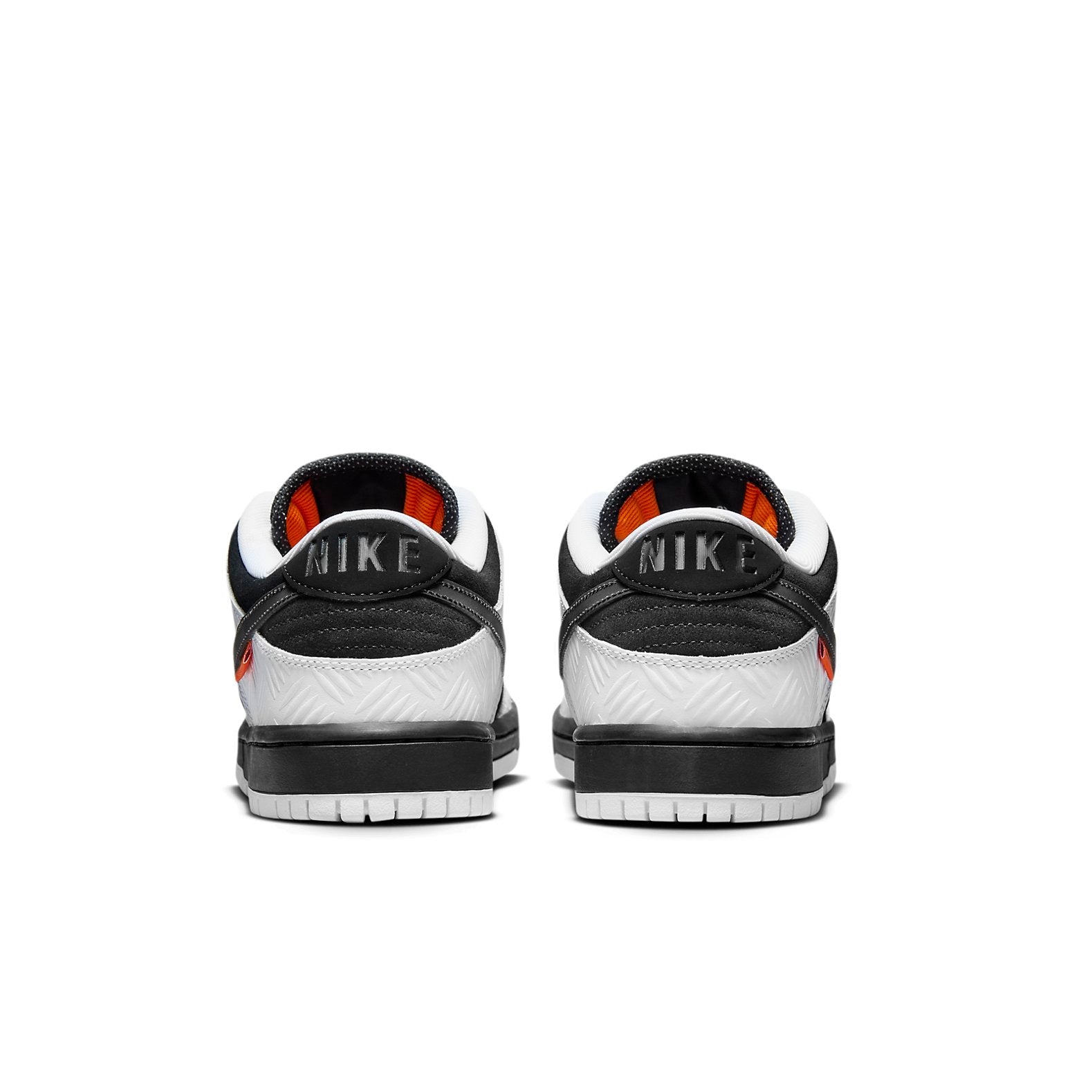 Nike x TIGHTBOOTH SB Dunk Low 'White Black' FD2629-100