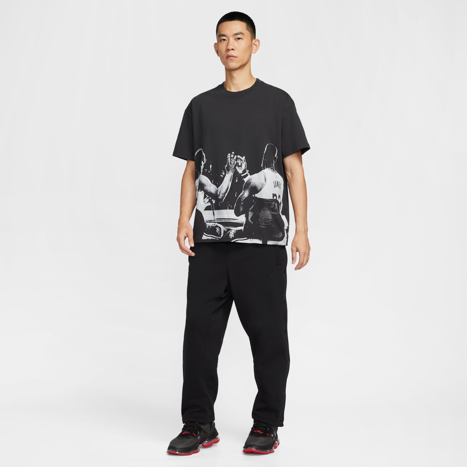 Nike LeBron Basketball T-Shirt 'Chosen One' IH8541-045