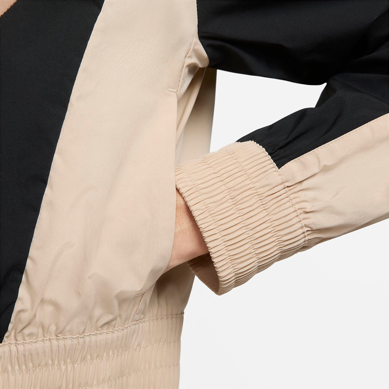 (WMNS) Nike Sportswear Collection Woven Jacket 'Beige Black' DV8308-200