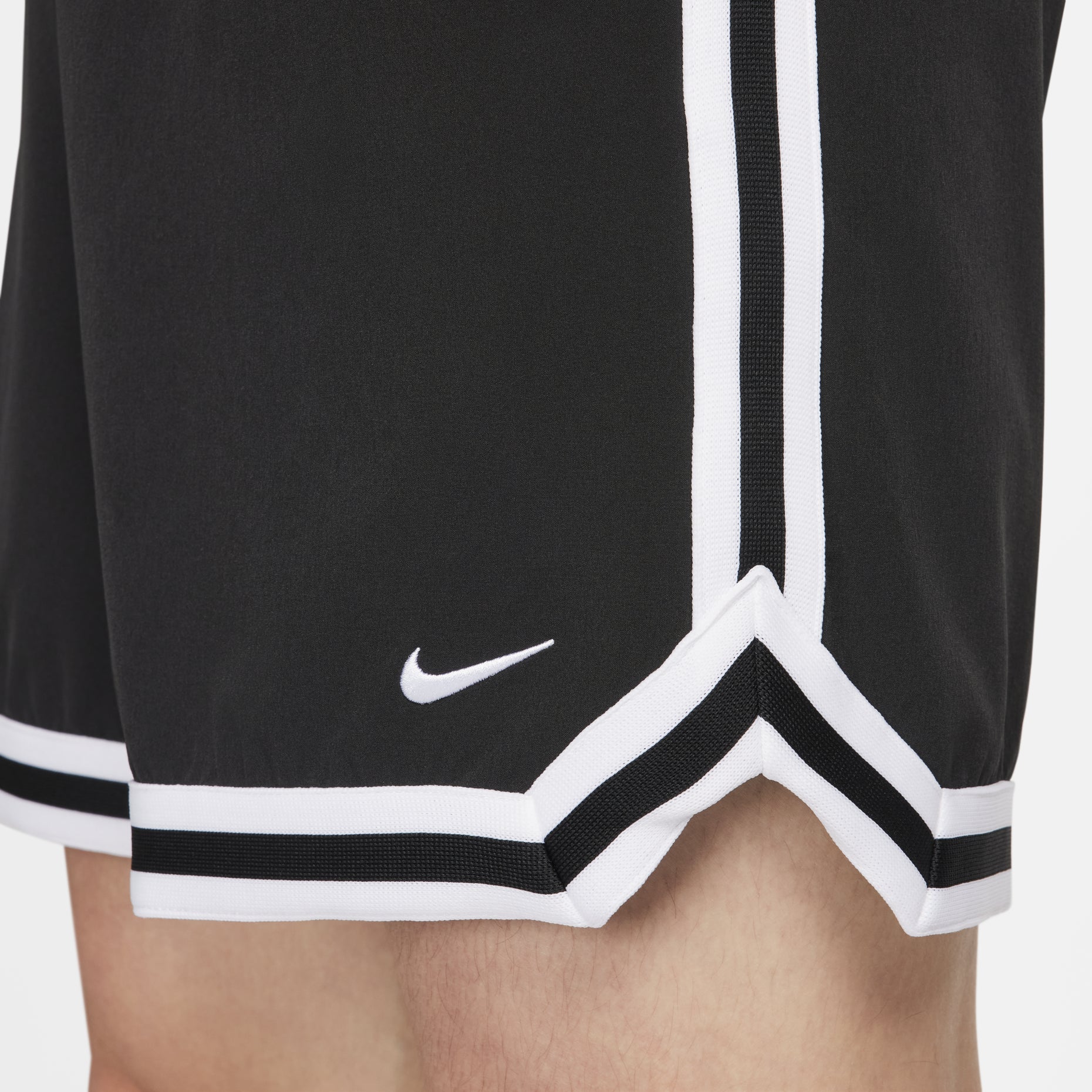Nike DNA Dri-FIT Woven Basketball Shorts (Asia Sizing) 'Black White' FN2660-010