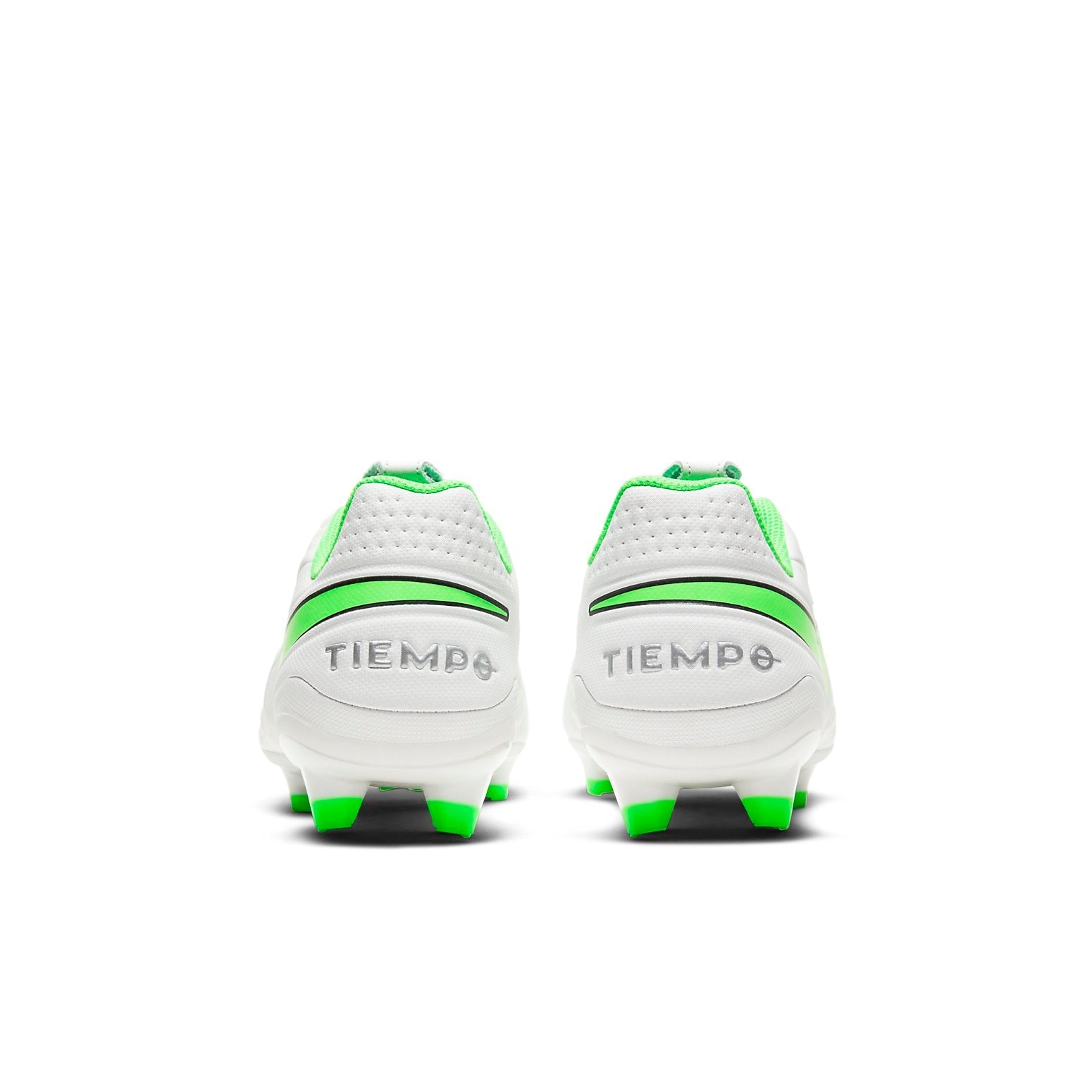 Nike Tiempo Legend 8 Academy MG Light silver AT5292-030