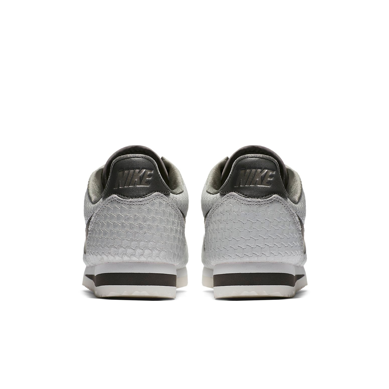 (WMNS) Nike Classic Cortez SE 'Metallic Silver' 902856-006