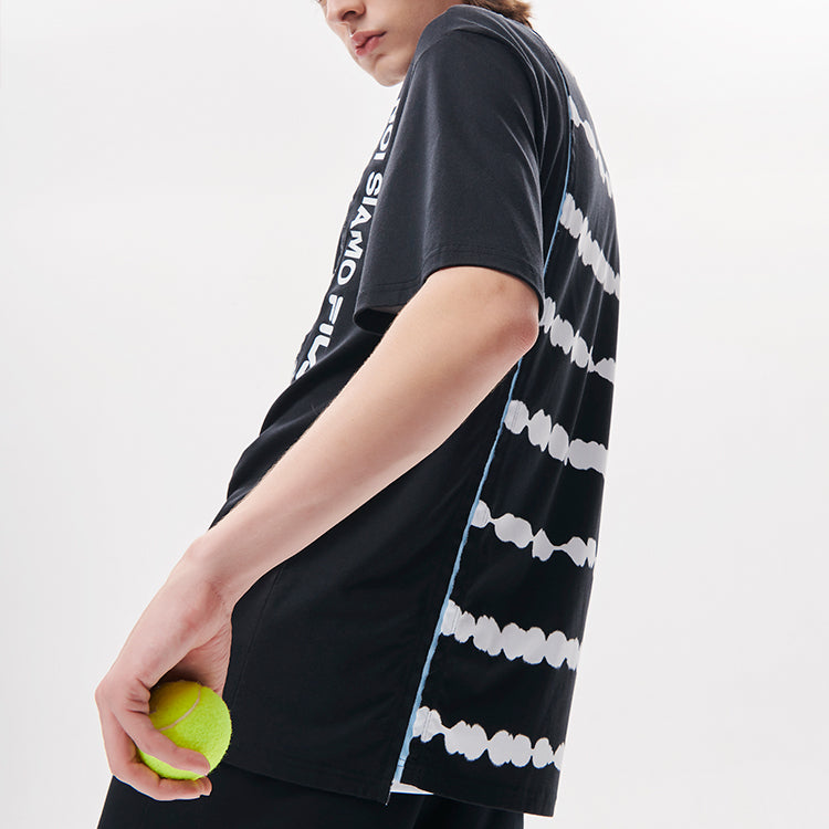 Men's FILA FUSION Tie Dye Printing Irregular Splicing Loose Knit Short Sleeve Black White T-Shirt T11M131105F-BK