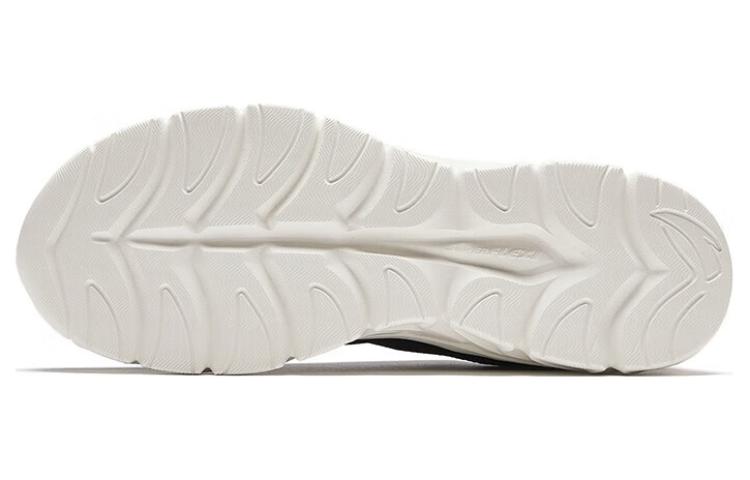 (WMNS) ANTA Running Series Sneakers 'Black White' 922345580-1
