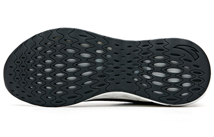 (WMNS) ANTA Running Series Sneakers 'Black White' 12835588-1