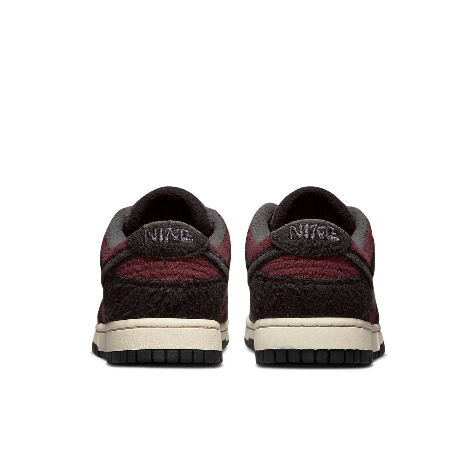 (WMNS) Nike Dunk Low SE 'Fleece - Burgundy Crush' DQ7579-600