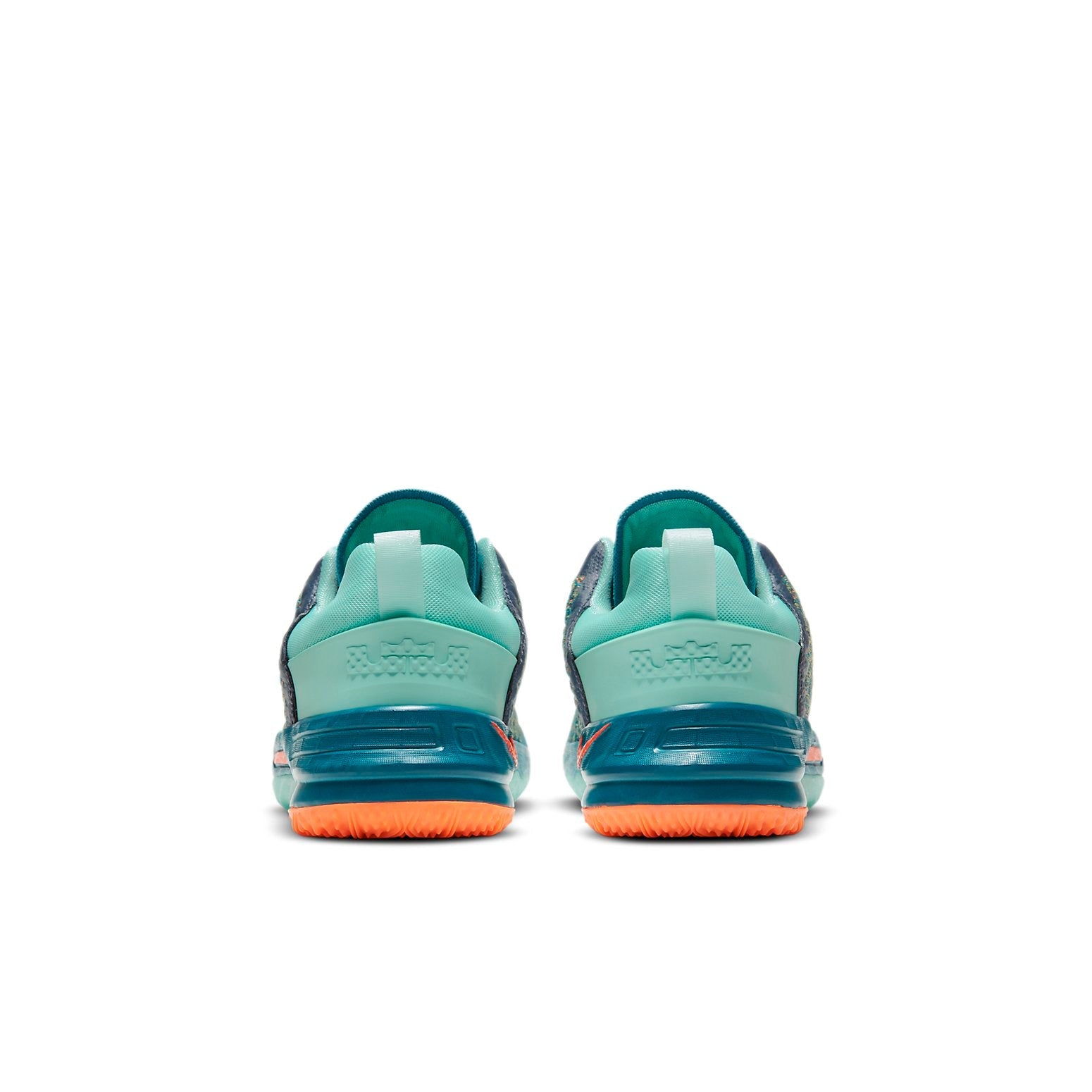 (PS) Nike LeBron James Family Foundation x LeBron 18 'We Are Family' CT4710-300